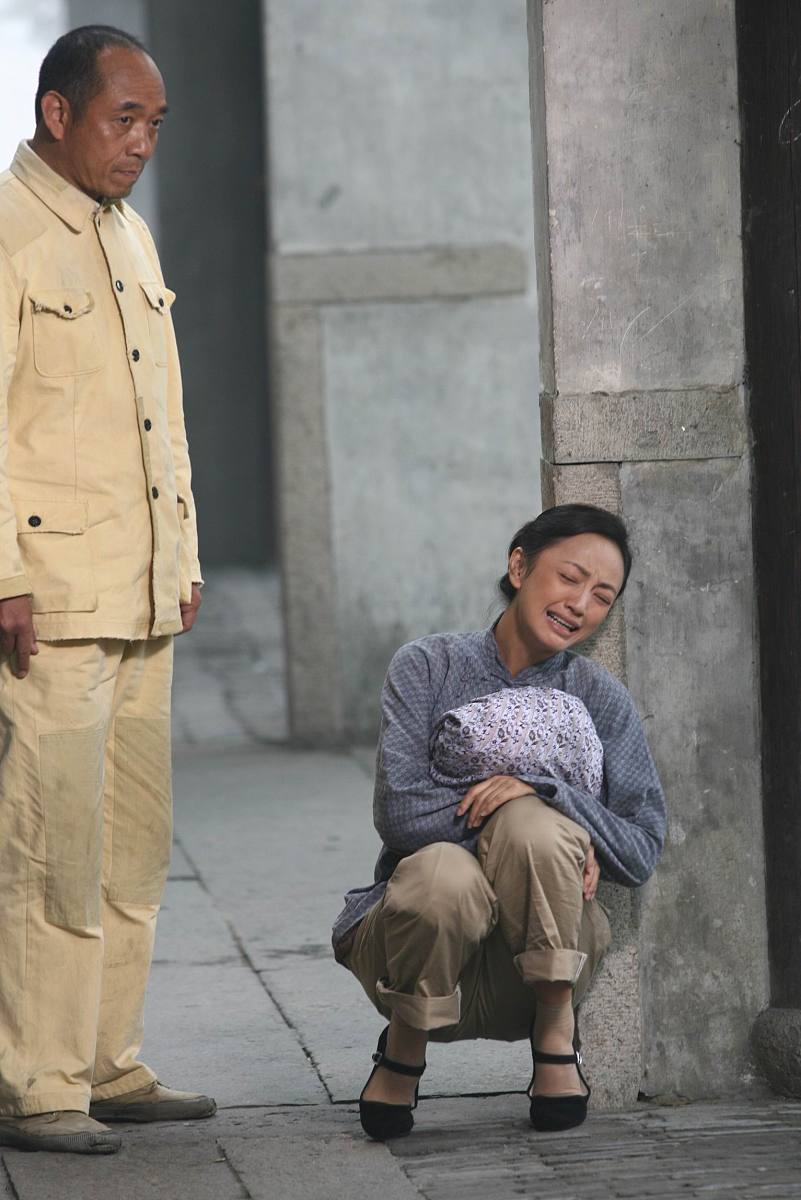 2006年9月26日,浙江,根据苏童同名小说改编的电视剧《红粉》近日正在