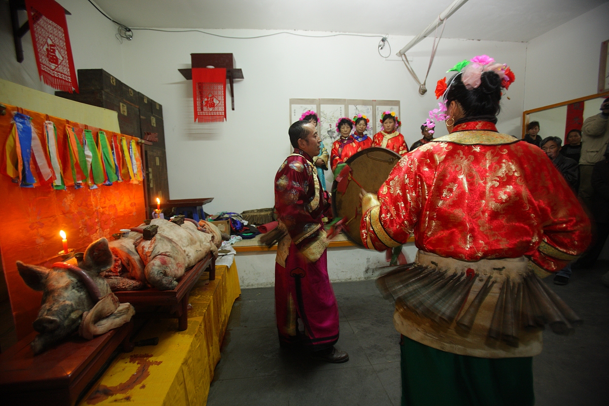***_***2011年1月13日,牡丹江小依兰岗村,满族祭祖,查玛跳神唱曲 (8)