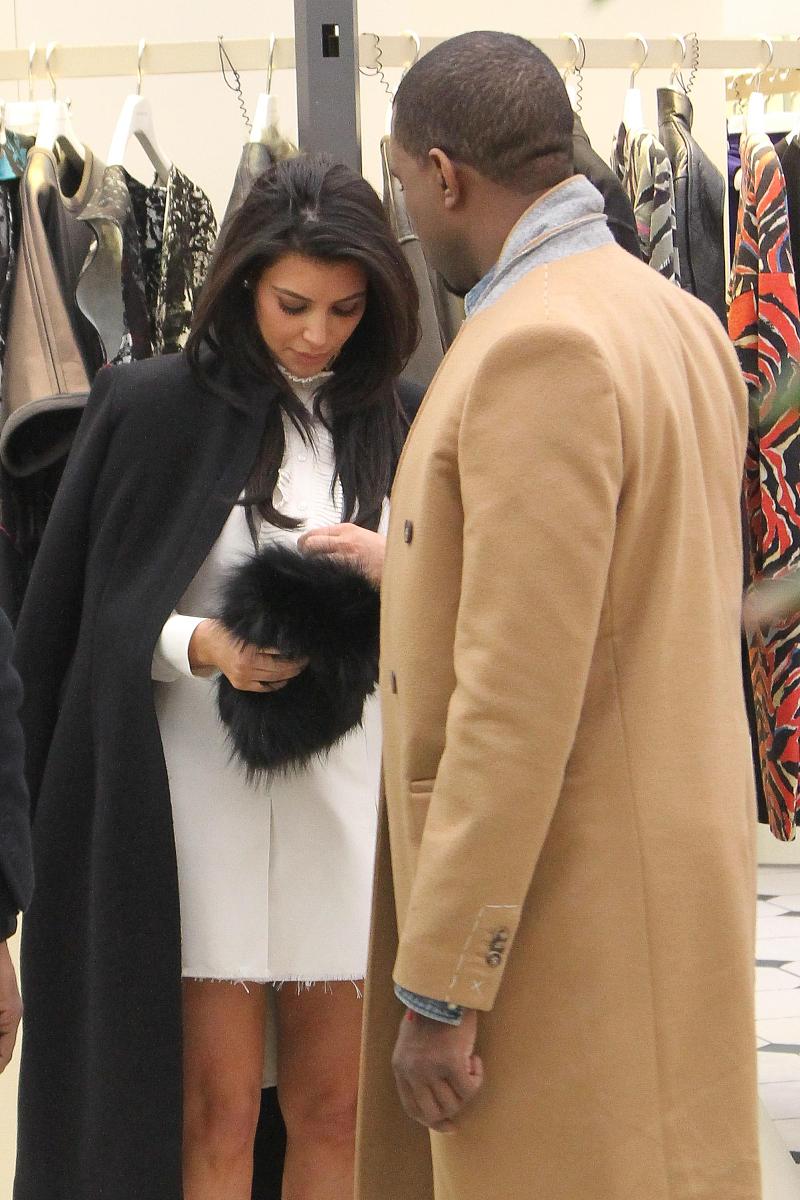 2013年1月12日讯,法国巴黎,当地时间1月11日,金-卡戴珊(kim kardashia