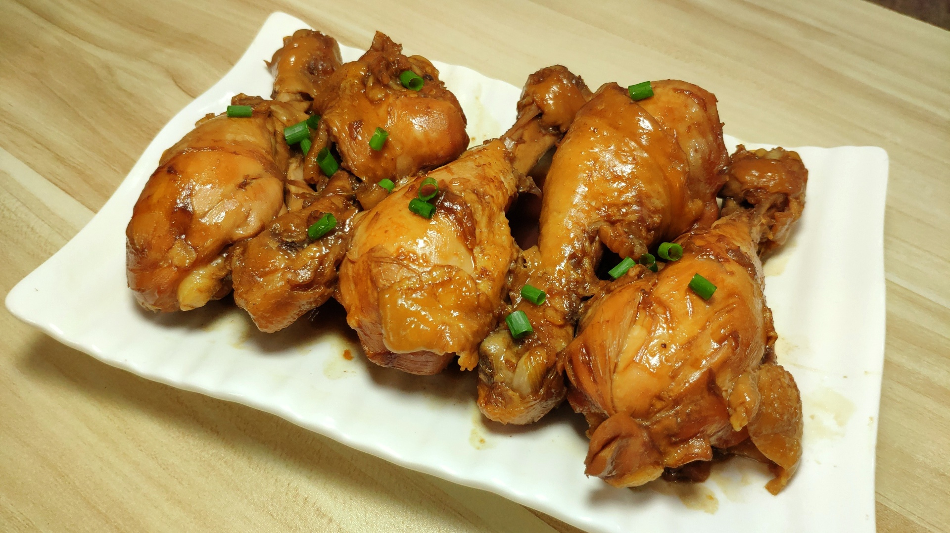 在家就能做的红烧鸡腿,只需3个步骤,色香味俱全,孩子特别爱吃