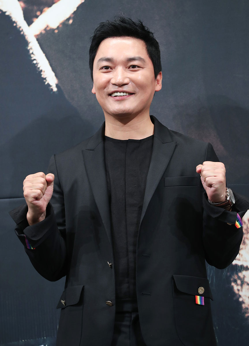 2019年4月30日,韩国首尔,明星出席《救救我2》新闻发布会.  30       