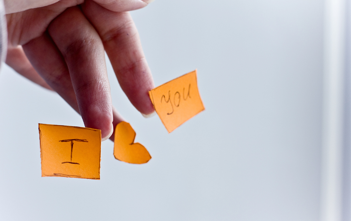 爱情与金钱：当感情需要金钱来维持，该何去何从？