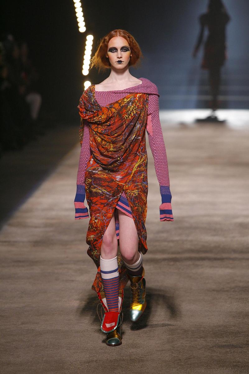 2010年3月4日讯,巴黎,2010巴黎时装周(秋冬).vivienne westwood 品牌
