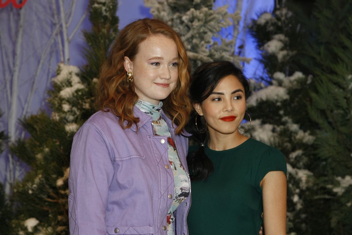 写篇600字左右爱在井岗电影的观后感