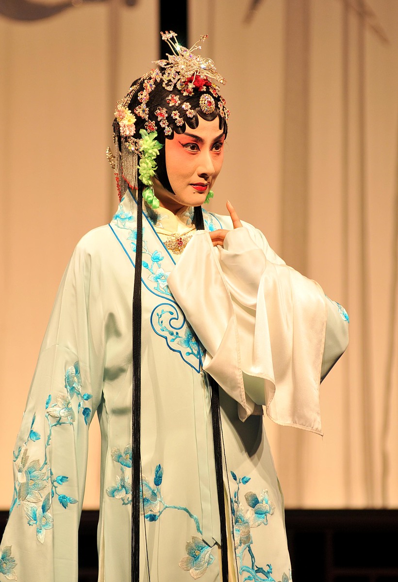 2009年6月26日,南京,昆剧《钗钏记 落园》由江苏省昆剧院演出.***_***