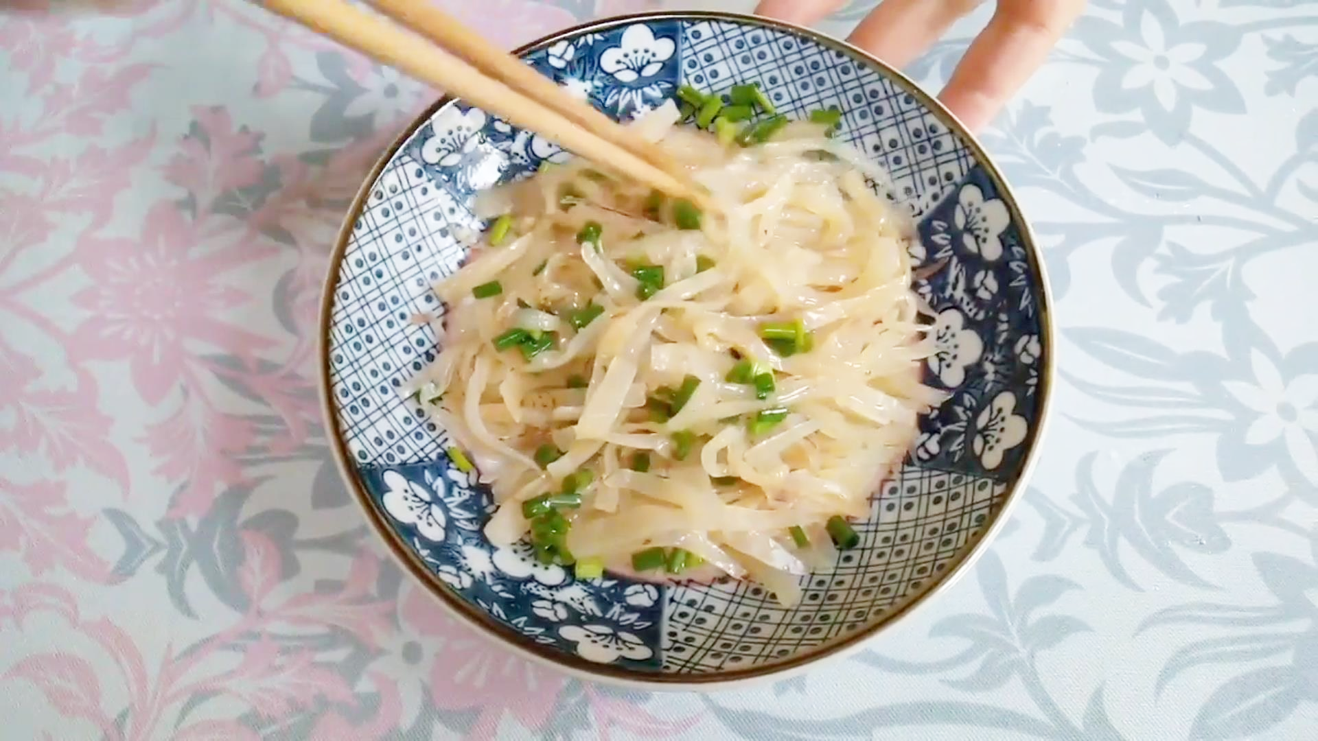 上海阿姨:家常小菜凉拌海蜇,脆鲜爽口