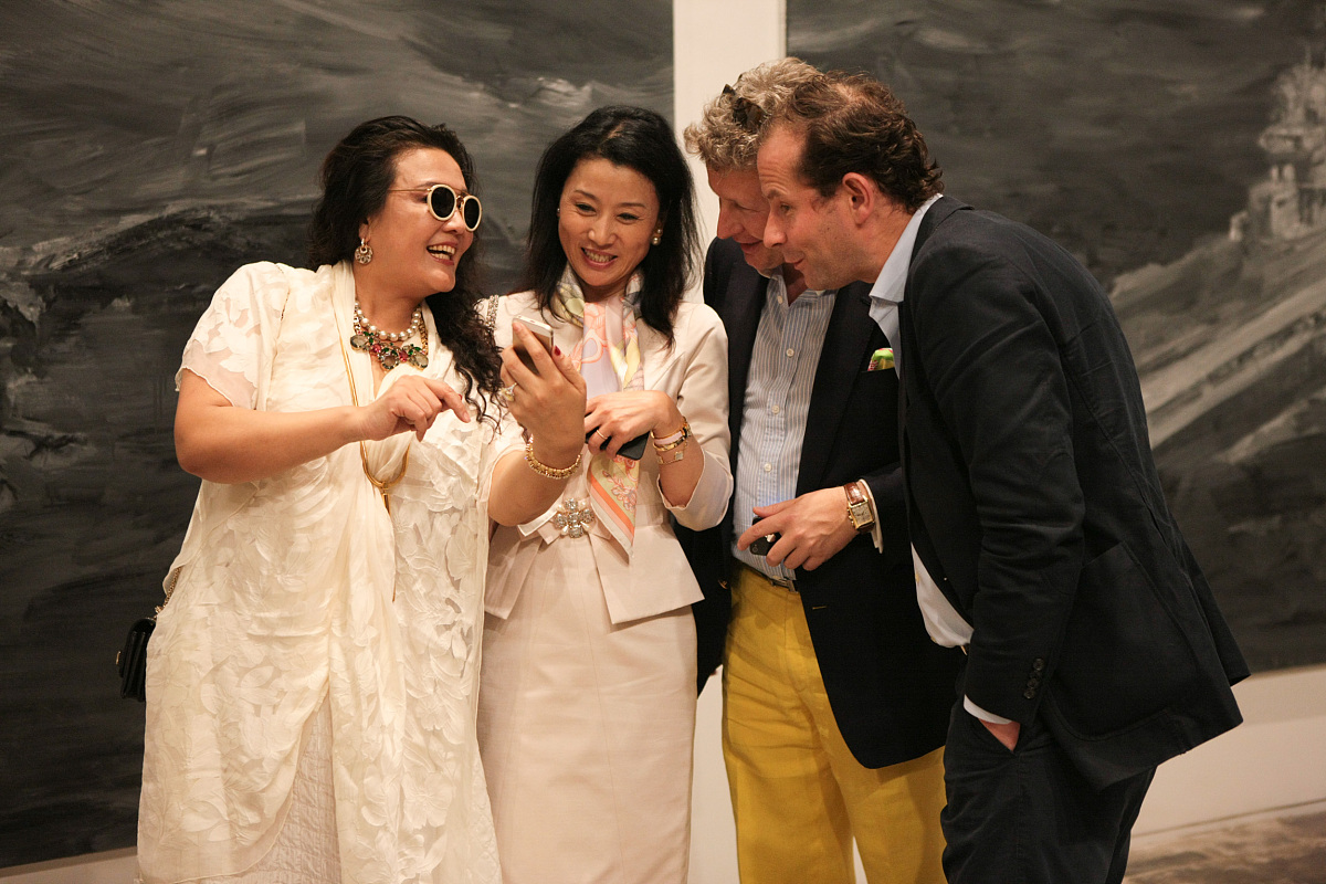 马斯克妈妈梅耶什么来的中国