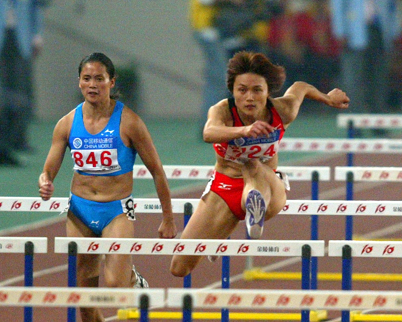 校运会女子100米栏加油稿