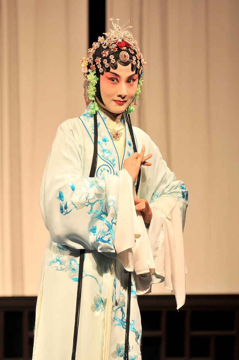 2009年6月26日,南京,昆剧《钗钏记 落园》由江苏省昆剧院演出.***_***