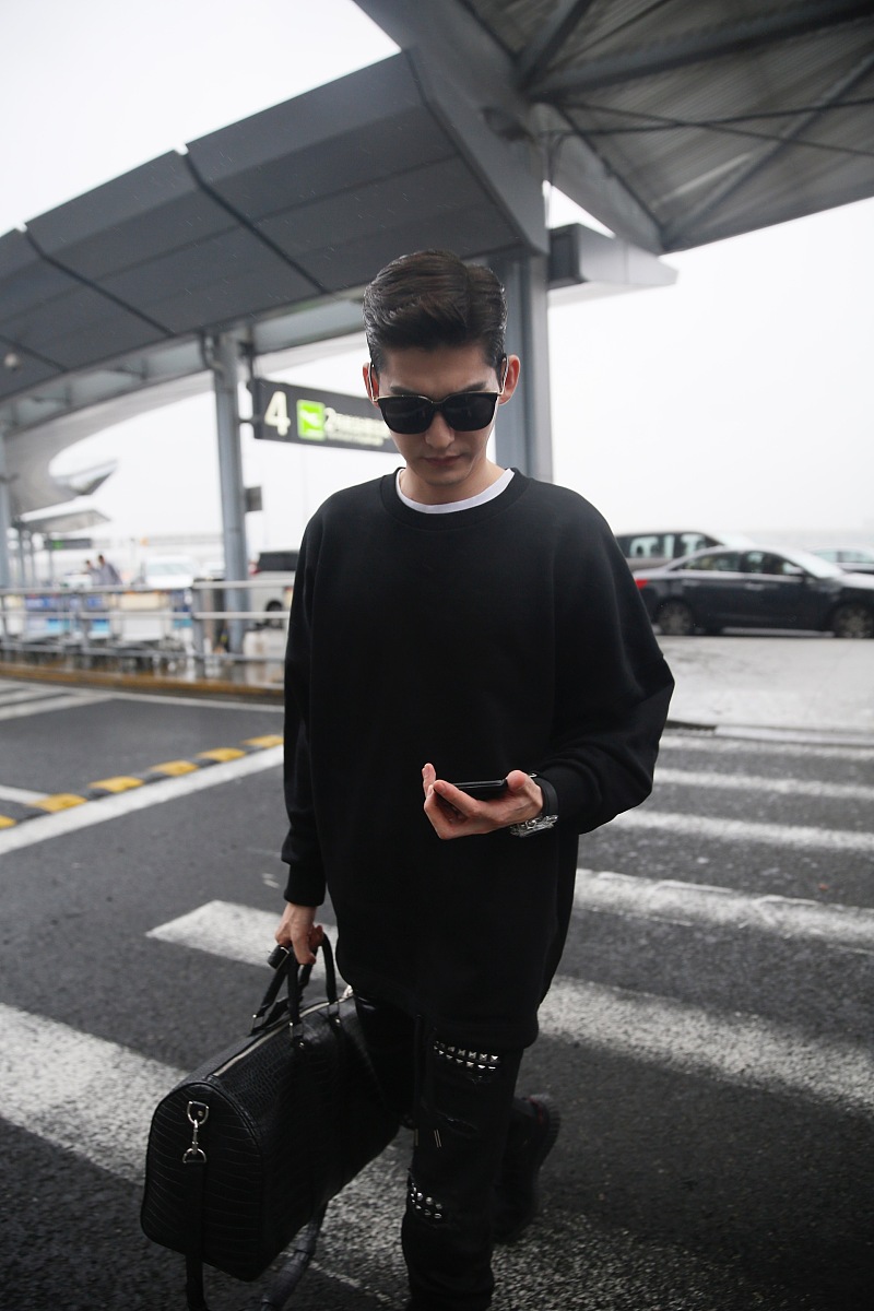 写一篇关于霸道总裁爱上我的小说