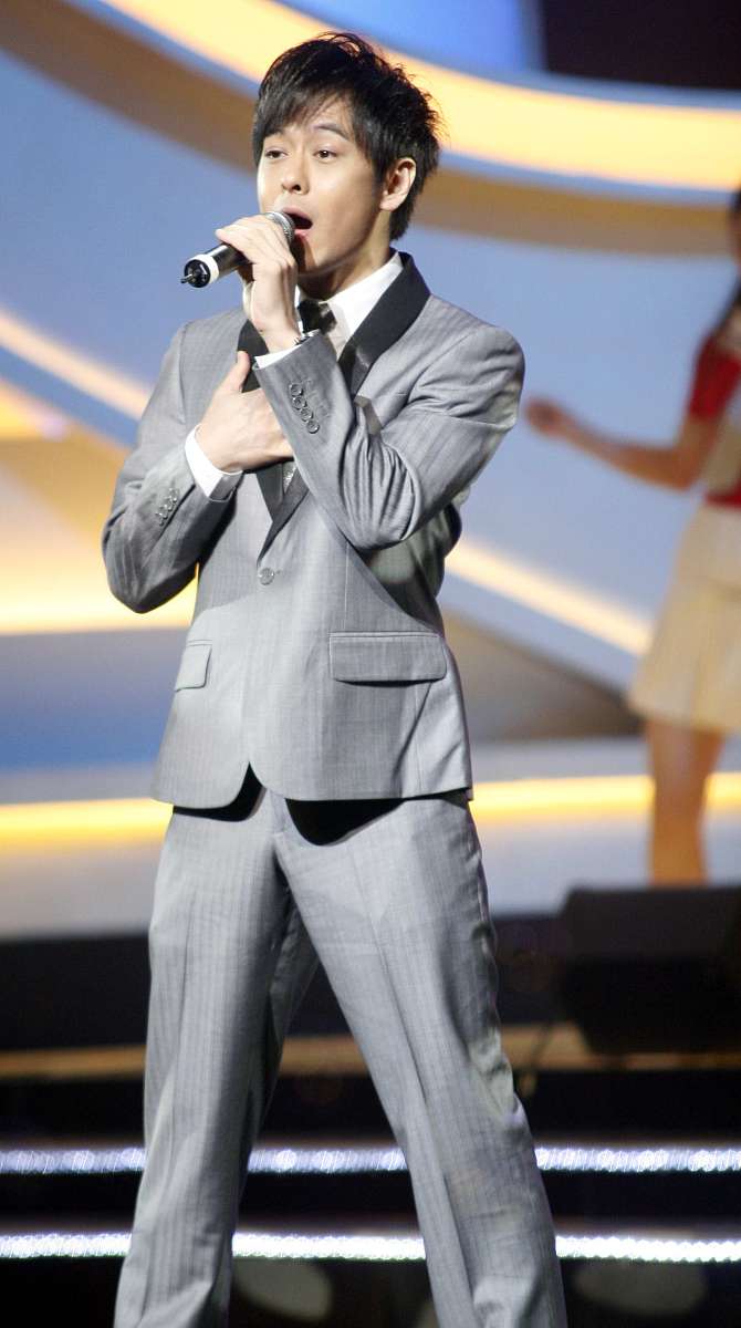 2009年2月28日,上海,2009新娱乐慈善群星会颁奖晚会.***_***林志颖+++