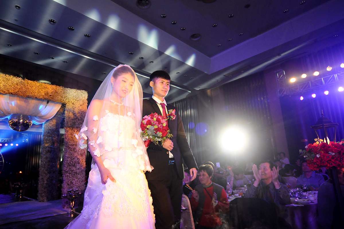 李华升叶韫慧婚礼祝词：真诚祝福，共度美好未来