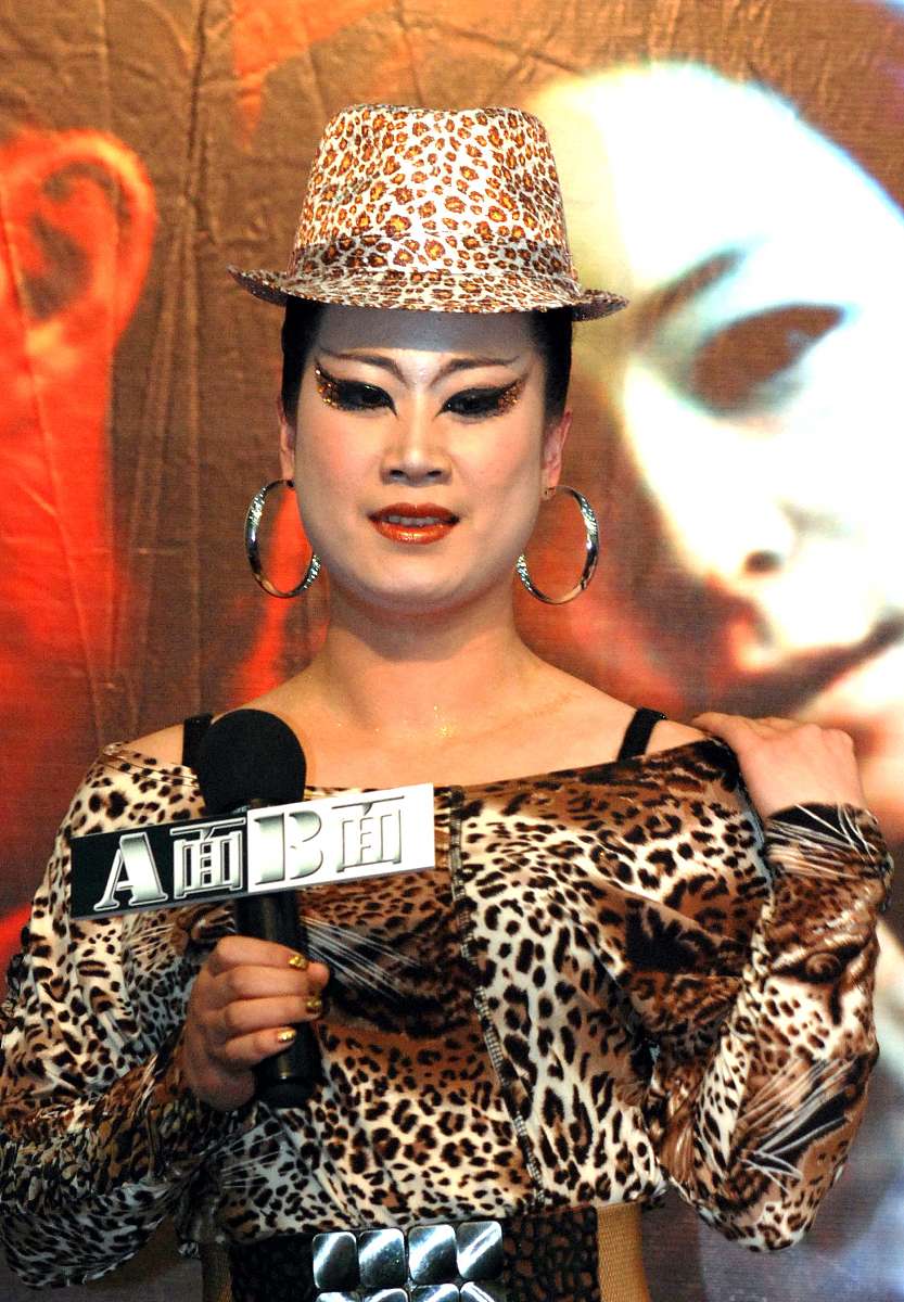 2010年4月27日,杭州,电影《a面b面》举行演员见面会.***_***芙蓉姐姐+