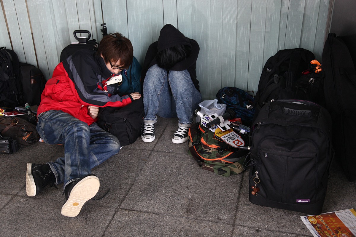 检索相关理论研究文献、仲裁与法院的裁判类案从人力资源管理成本的角度分析我国劳务派遣用工方式是该留或是该废？