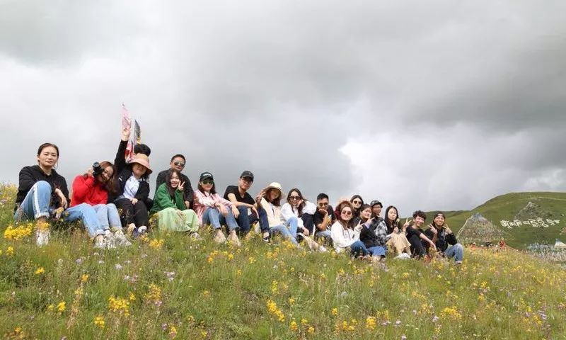 避暑游花海!木雅圣地7月媒体采风,品尝藏式美食集锦!