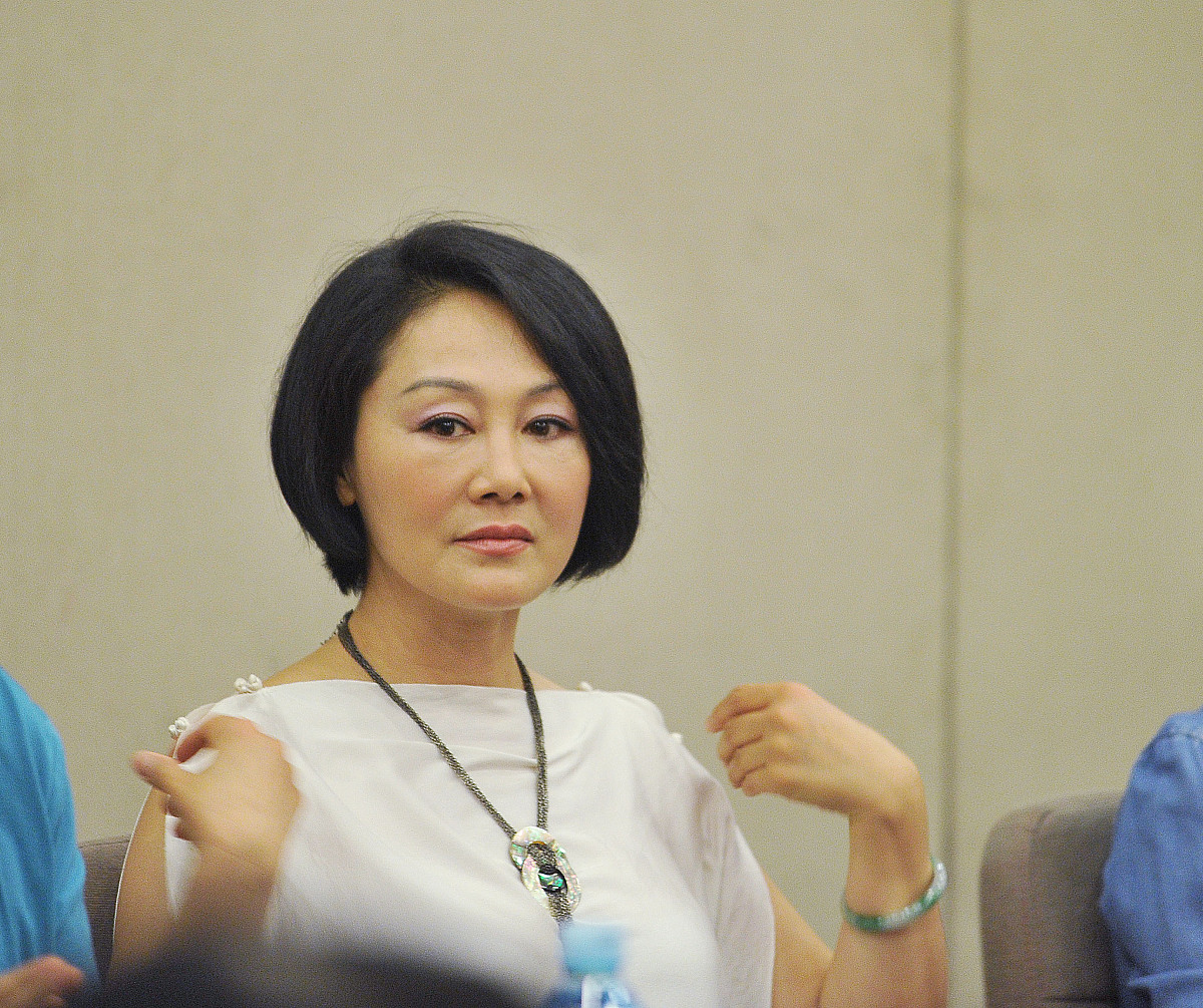 写一篇文学作品改编成影视作品提升文学作品的影响力的文章