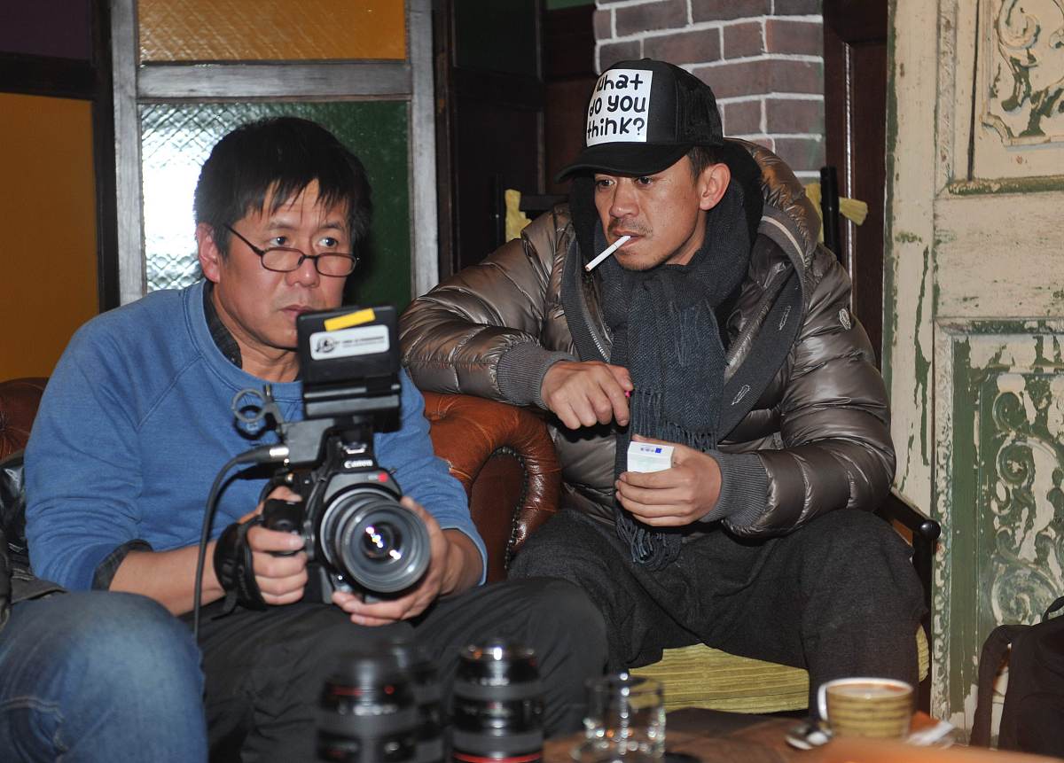 2012年12月29日,北京,"勇敢爱"系列微电影收官之作《石头剪刀布》正在