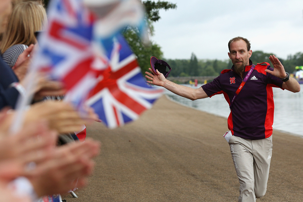 学校运动会加油稿200字