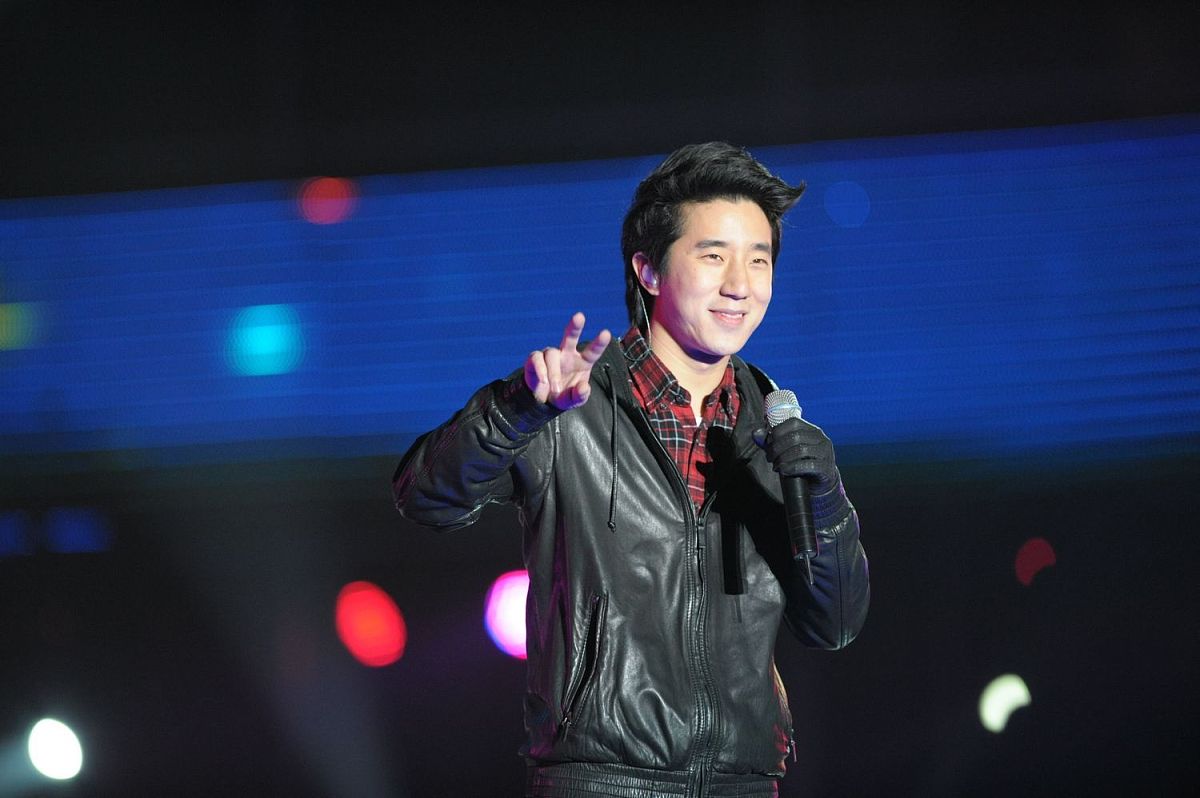 2012年2月18日,昆明,"南亚之门"都市印象大型群星演唱会在昆明市体育