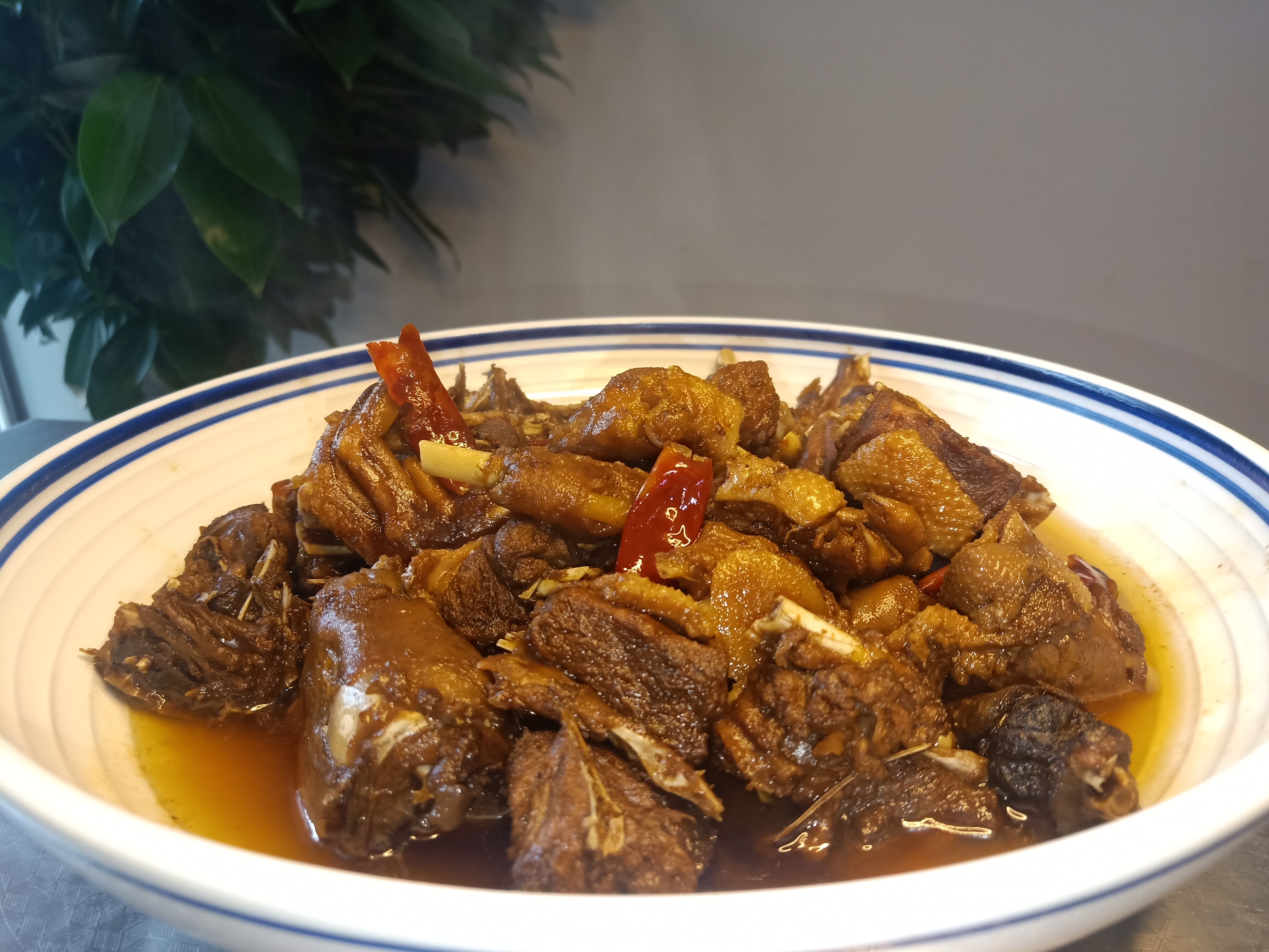 大厨教你铁锅炖大鹅最好吃的做法!不加一滴水,肉嫩飘香,看饿了