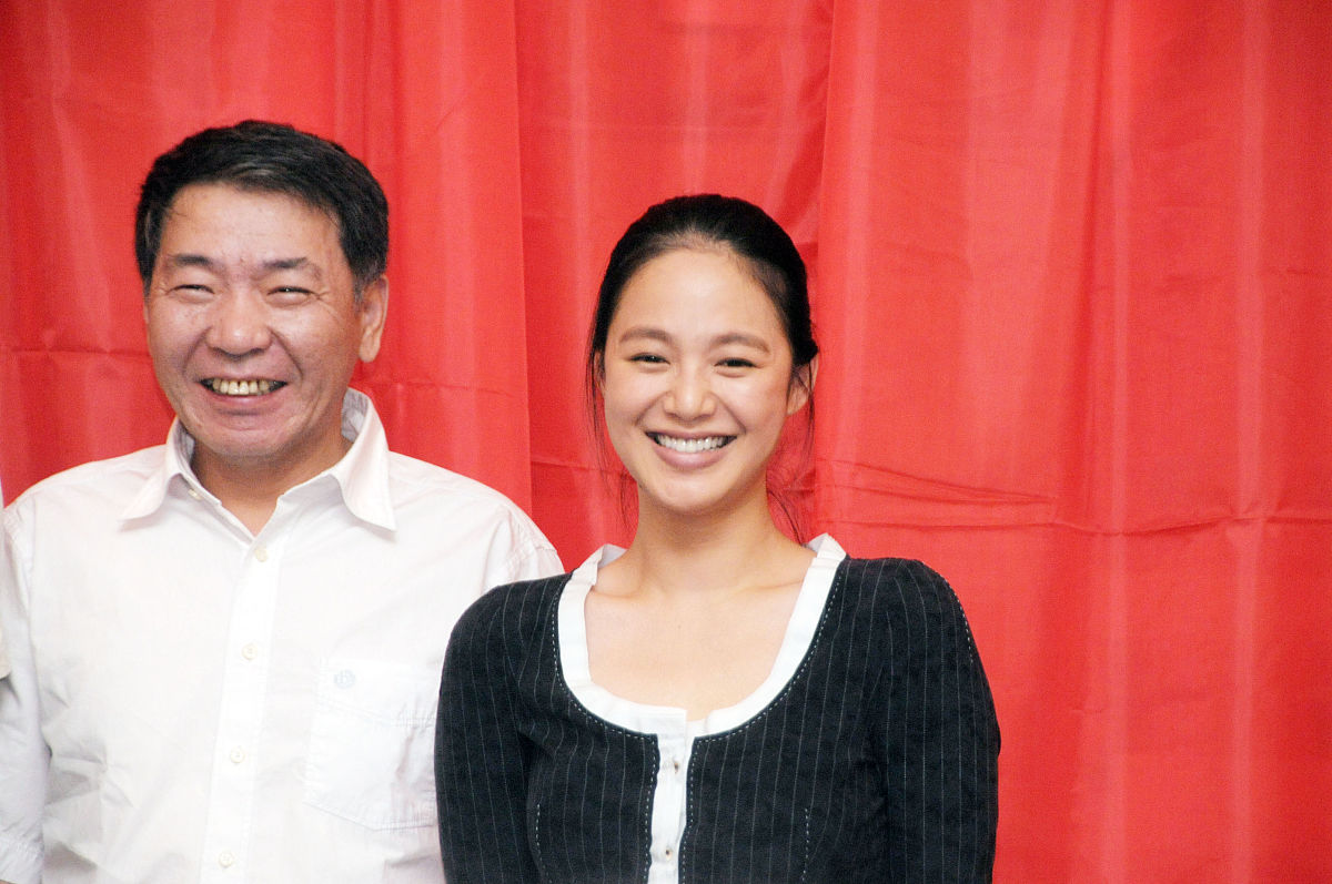 2009年5月26日,北京,电视剧《金婚2》发布会.周韵与郑晓龙导演+++_+++