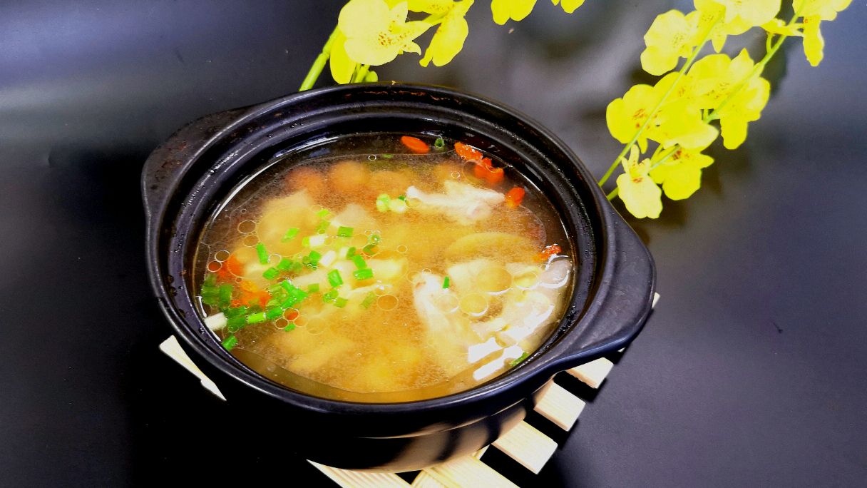 月子餐食谱之:花胶排骨汤,补充体力、增强免疫、美容养颜