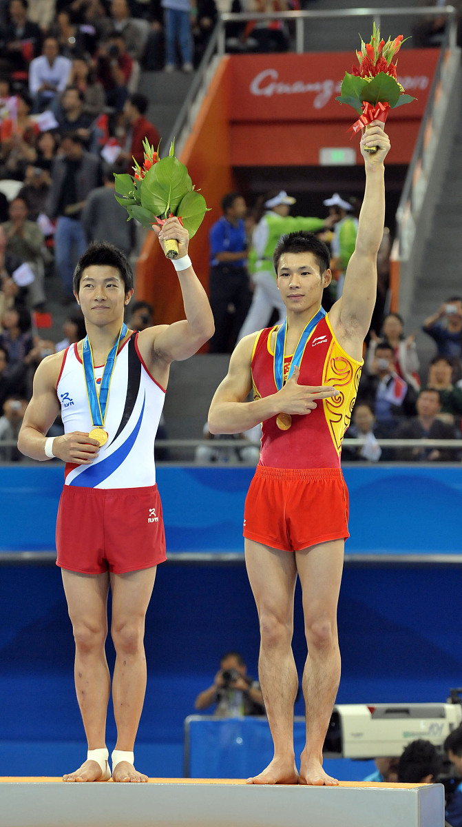 2010年11月16日,广州,2010亚运会男子自由操决赛.    2011年3月17日消