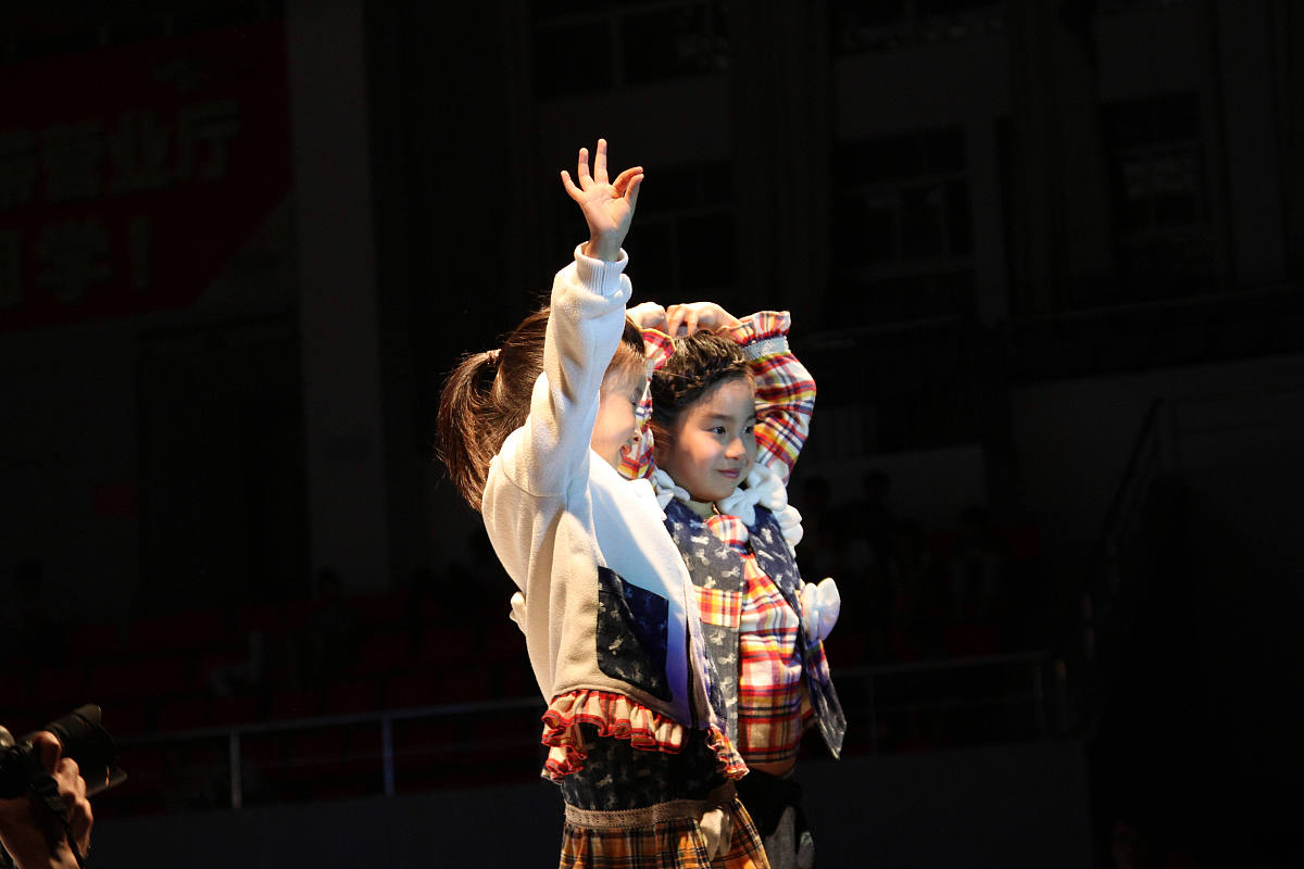 四川读美容美发专业可以到哪些学校