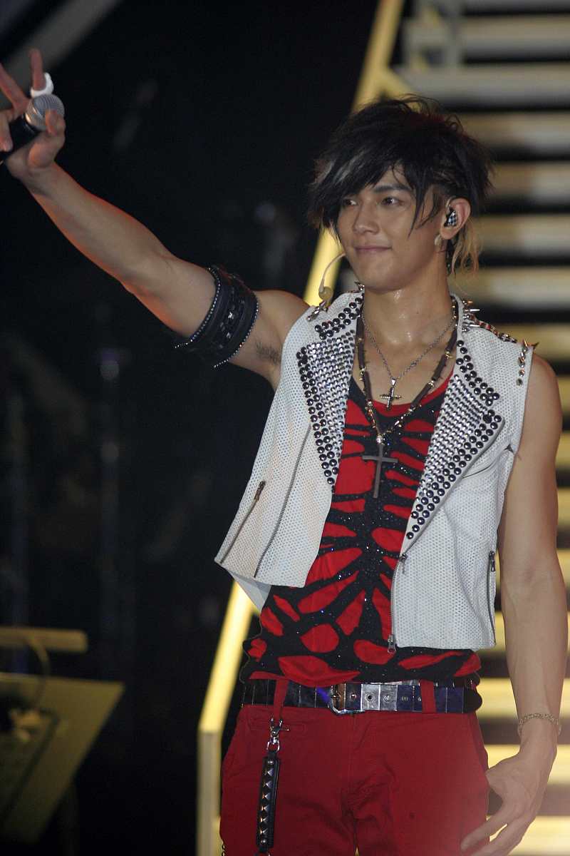 2009年4月11日,上海,飞轮海"想入飞飞世界巡回演唱会"在上海大舞台正