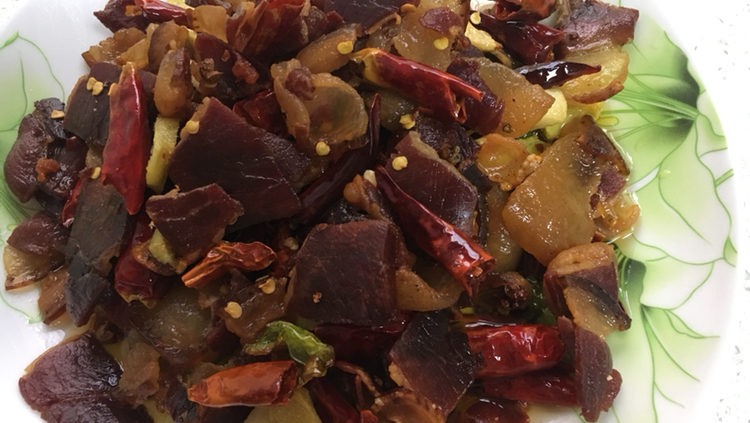 云南特色火腿,保存了一年的火腿,总算得吃啦!