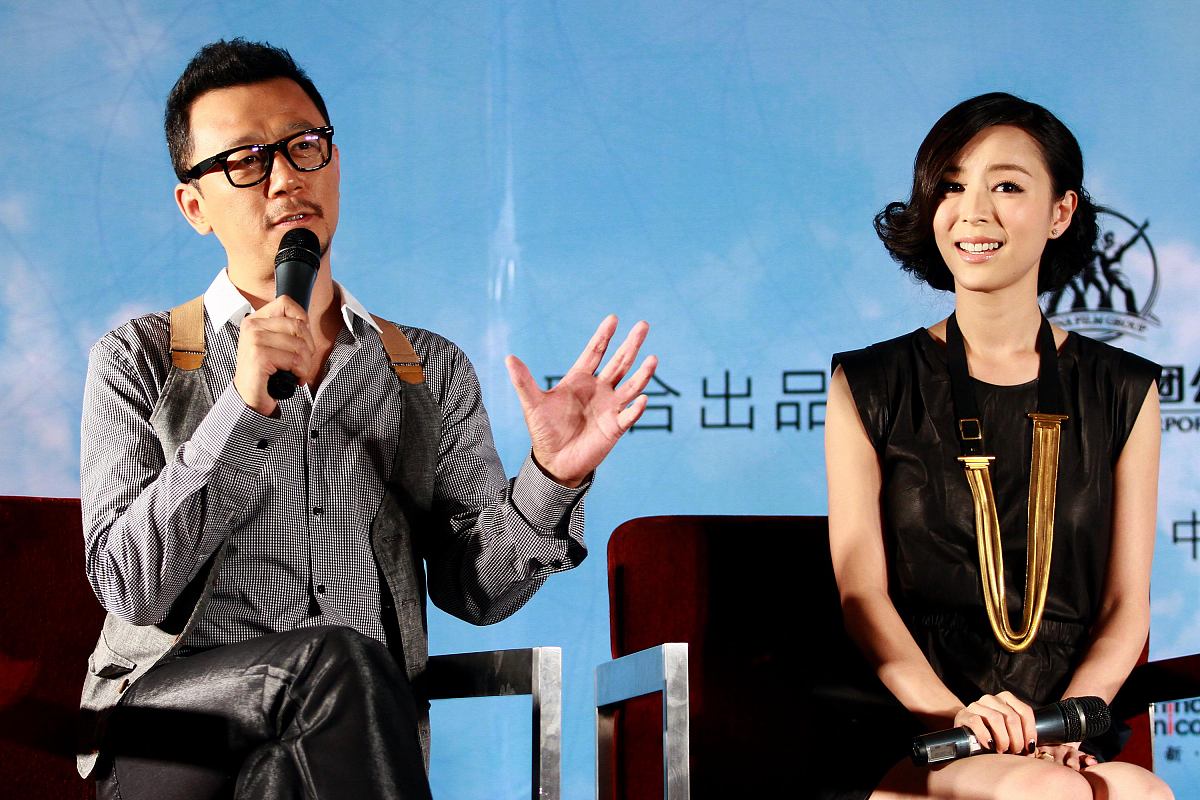 2010年7月22日,北京,电影《万有引力》关机仪式.***_***郭涛 张静初++