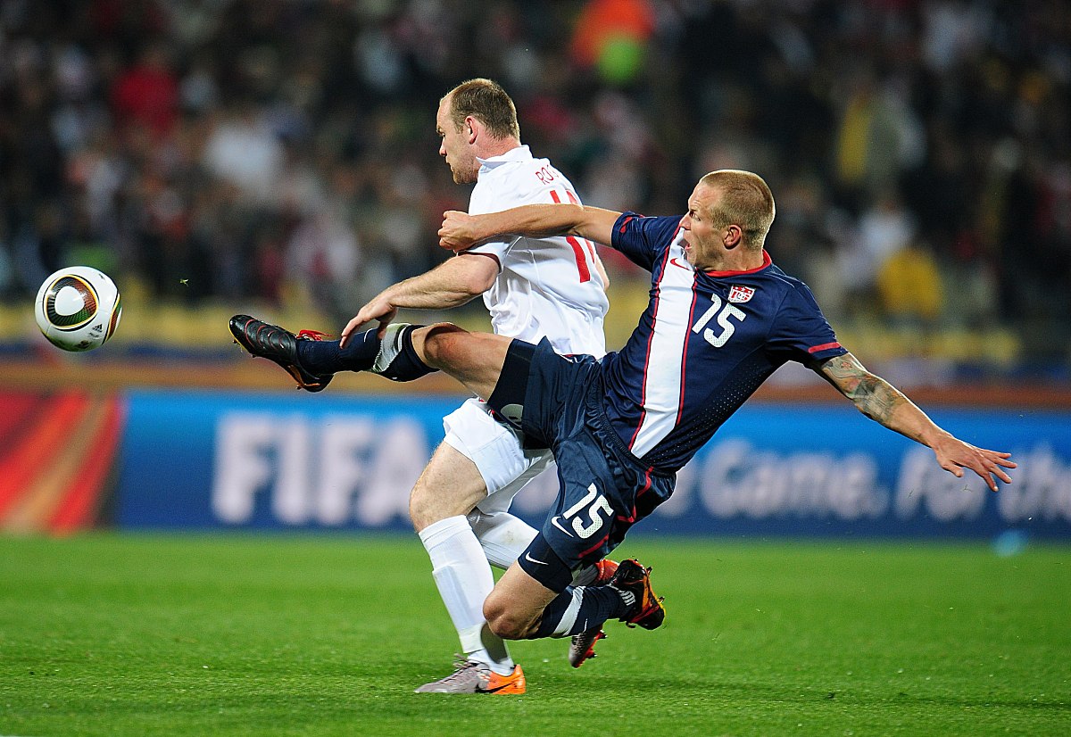 2010年6月12日,南非鲁斯滕堡,2010世界杯c组小组赛首轮,英格兰vs美国.