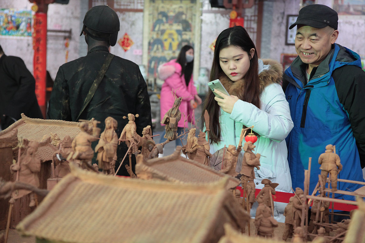 2017年1月15日,在西安举办的首届中国(关中)年俗文化展上,由"年三十,