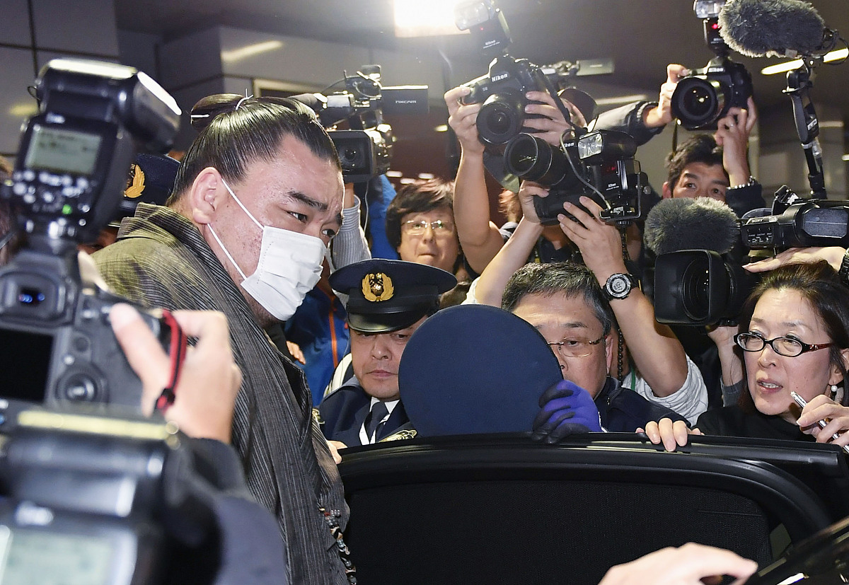 2017年11月16日,日本东京,著名相扑选手被指伤人,警方展开调查.***_**