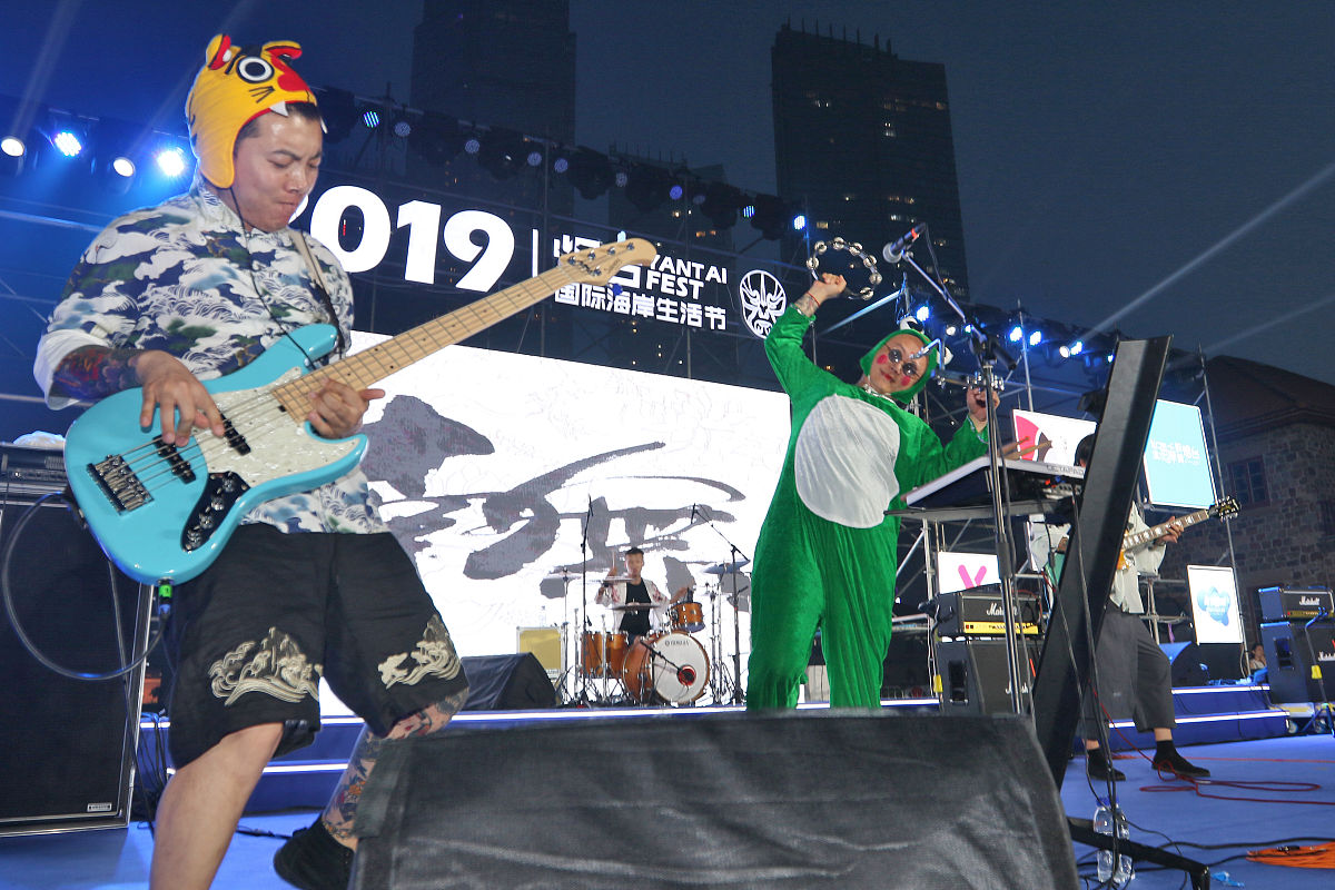 2019年7月14日,烟台,新生代"平民摇滚"领军人物——南无乐队亮相滨海