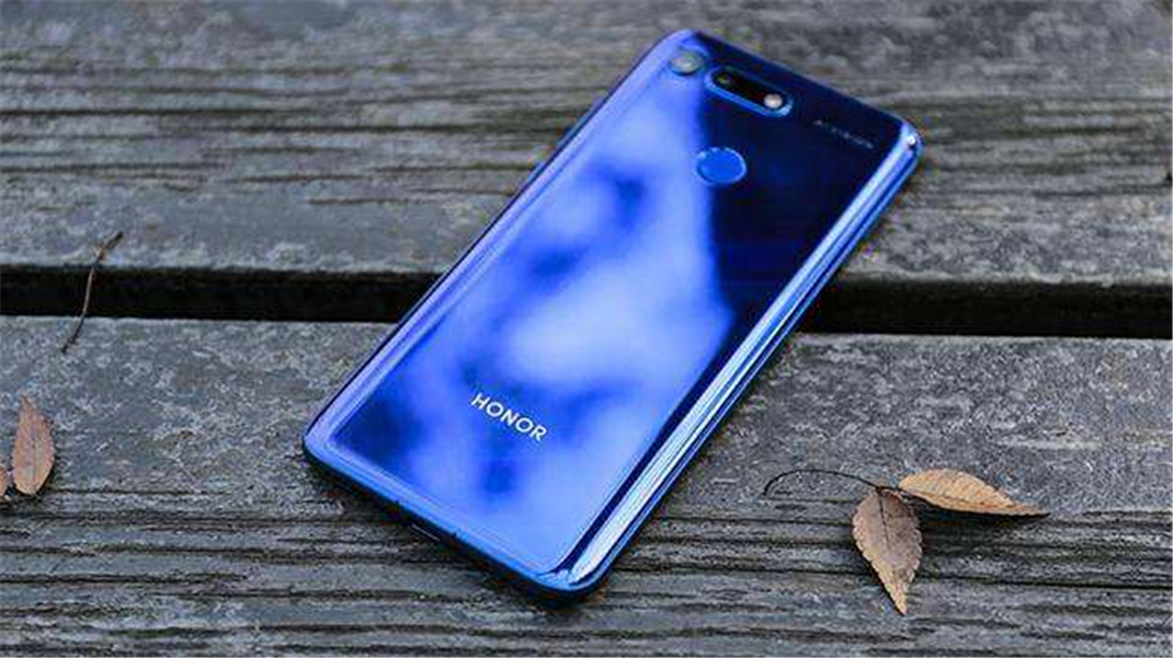 价格相近的华为p20和荣耀V20怎么选?我推荐