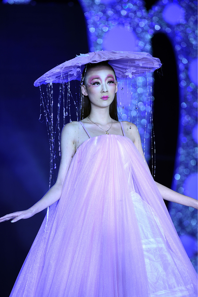 广西纺织工业学校美发与形象设计专业