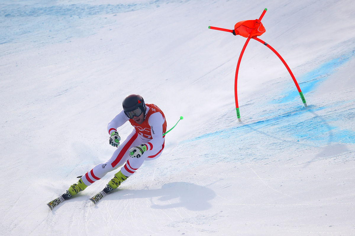 2018年2月10日,韩国平昌,2018平昌冬奥会首日,高山滑雪选手训练备战.p