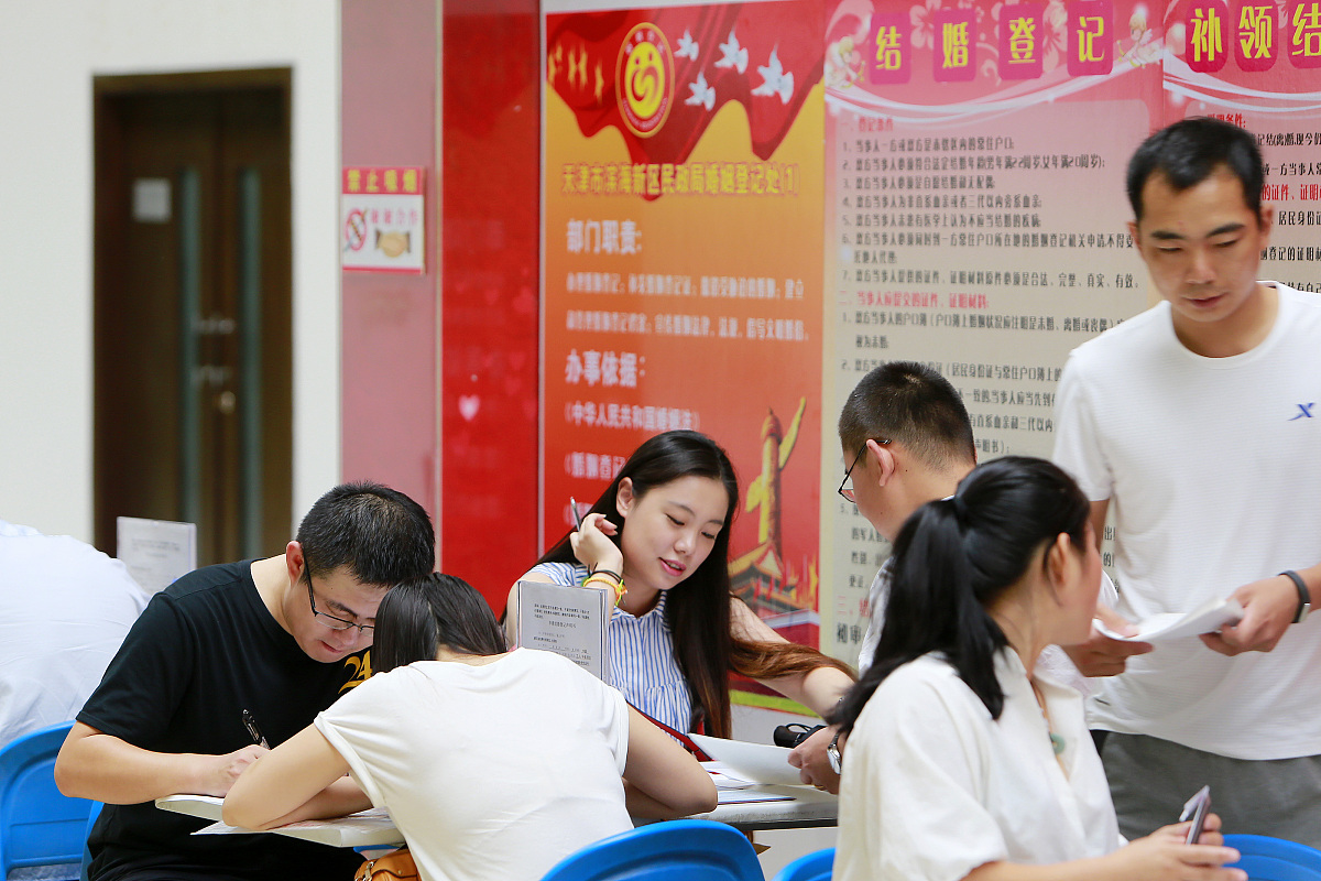 只能多不能少 换句话怎么说