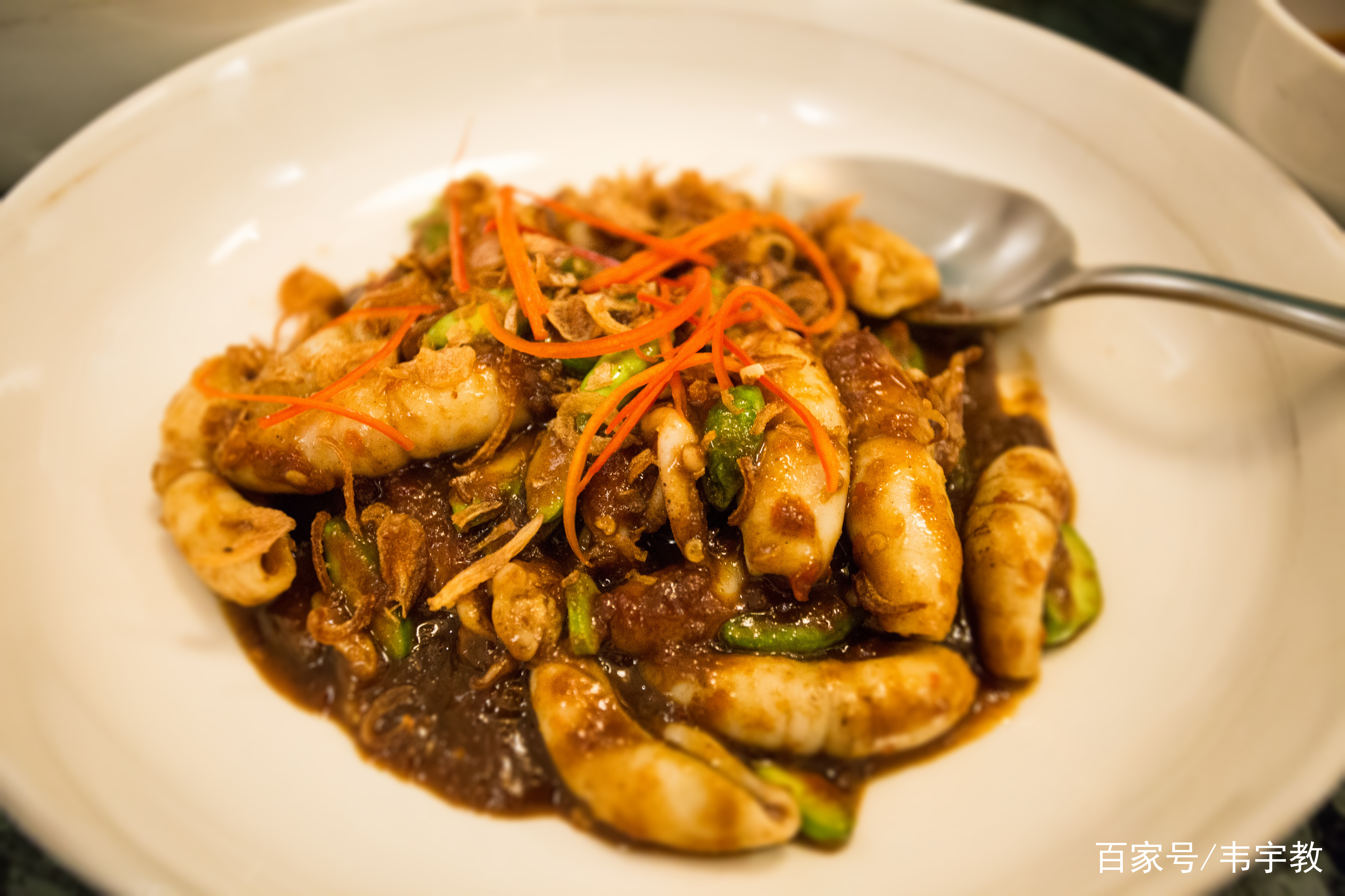 品尝娘惹菜，开启新加坡寻味之旅