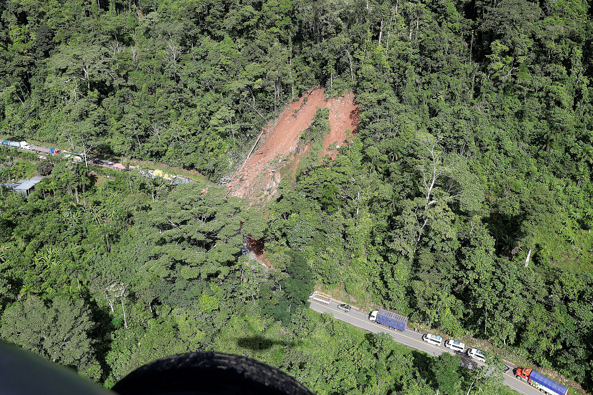 当地时间2019年5月26日,秘鲁yurimaguas,地震引起滑坡.an aerial view