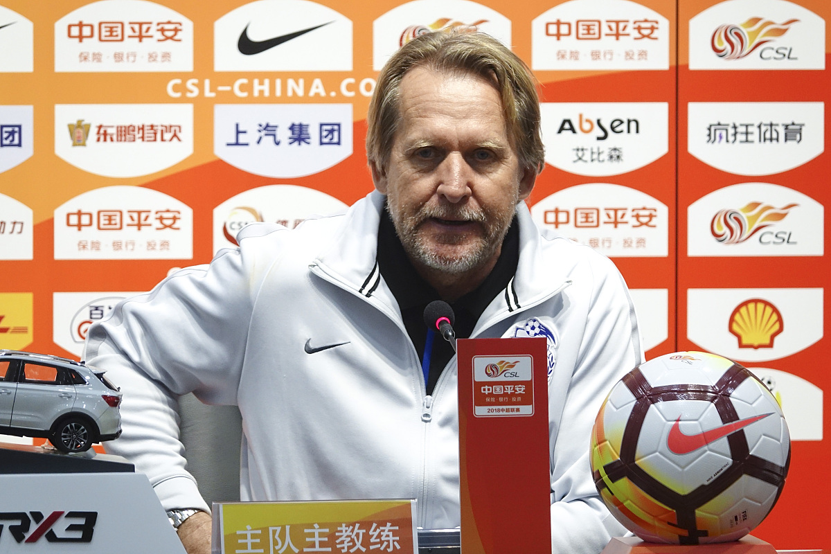 2018中超第9轮:大连一方3-0广州恒大淘宝 赛后发布会召开