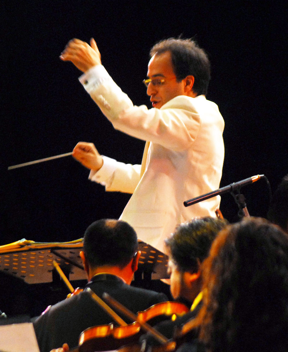 坚持向前：一首关于梦想与毅力的流行歌曲