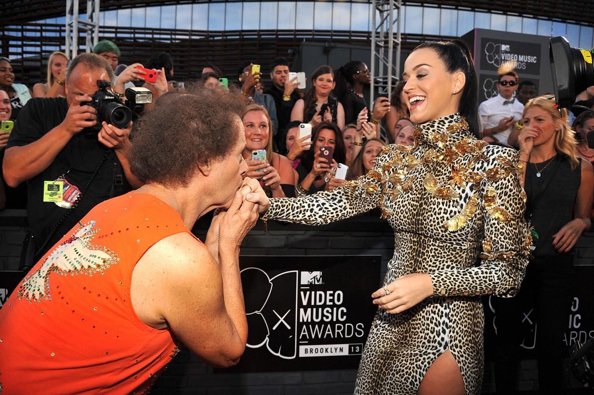 WWE 1542：Solo Sikoa 碾压Elias！萨摩亚猛男VS纽约吉他手，谁才是真正的强者？