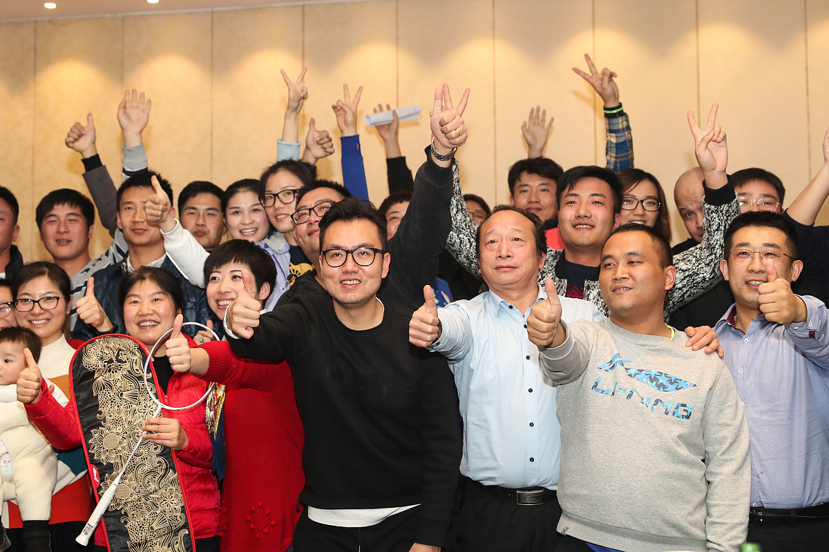 十年后的同学聚会：音乐大师和作家重逢校园，感人故事感动人心