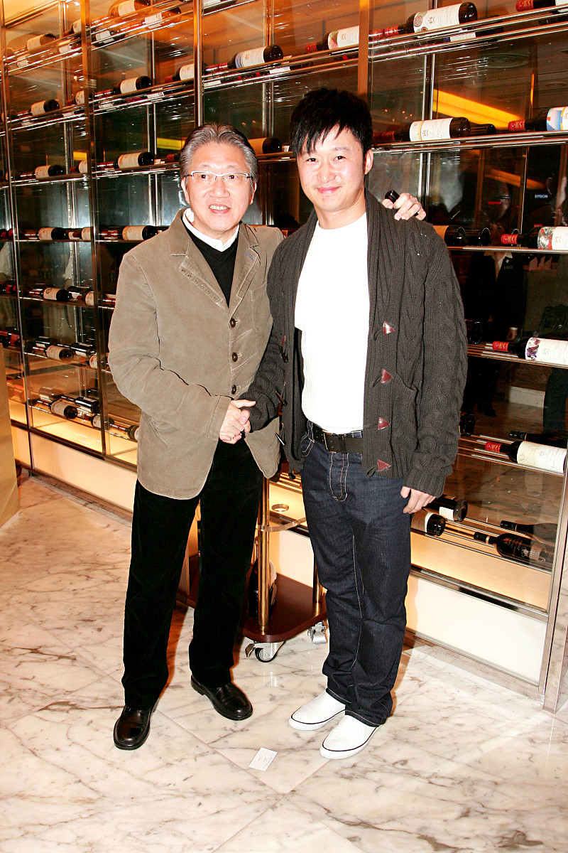 2008年2月22日,香港,金牌娱乐举行春茗宴.吴京+++_+++金牌娱乐,