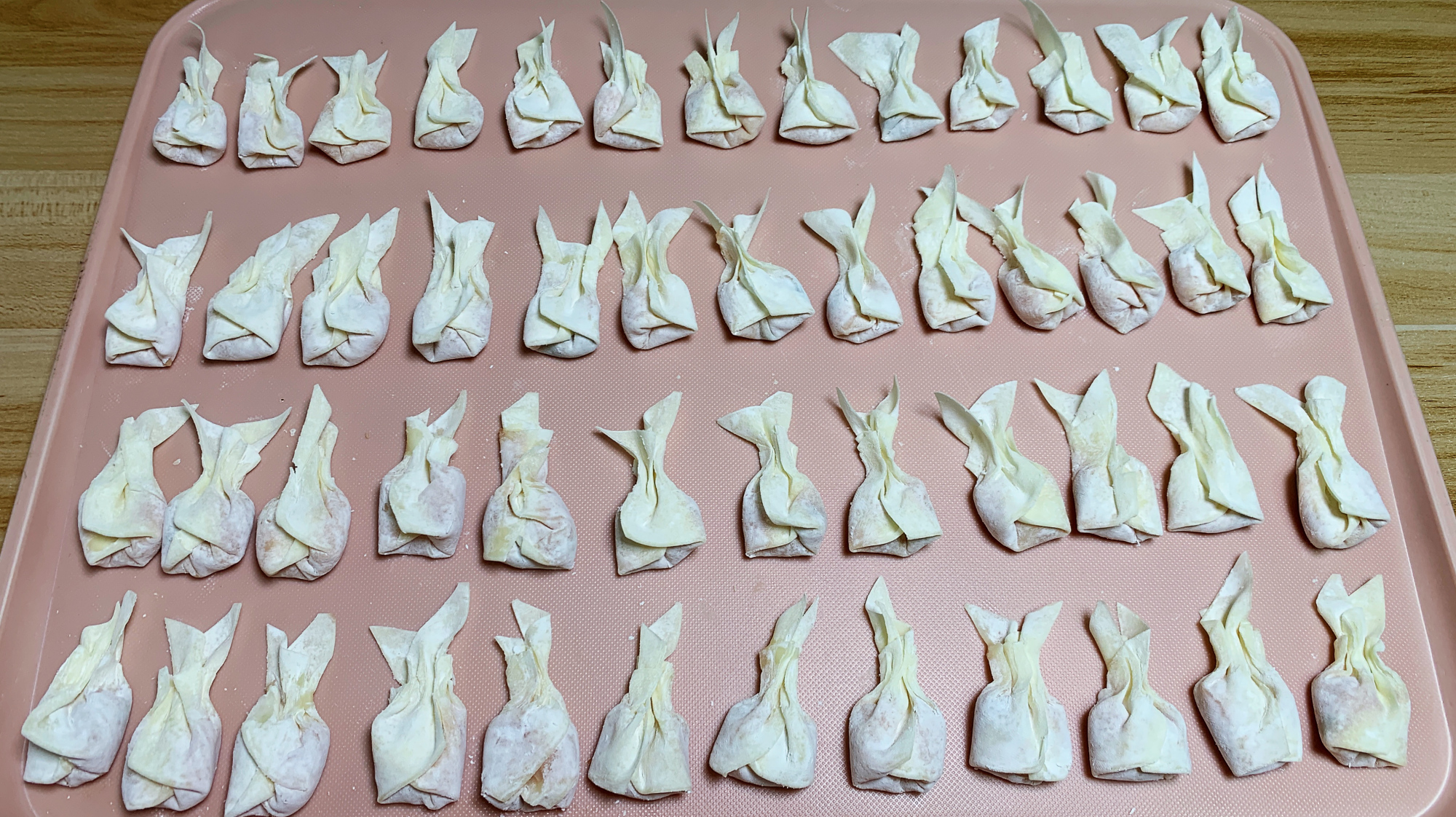 想吃馄饨不用去早餐店了,教你自己做,皮薄馅大,一口一个超过瘾