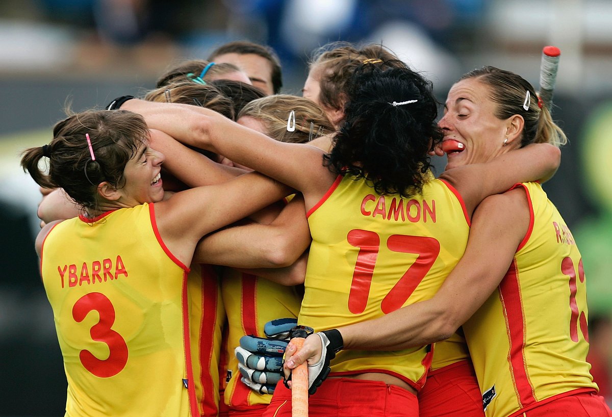madrid, spain - october 04:  the spanish team celebrate after dr