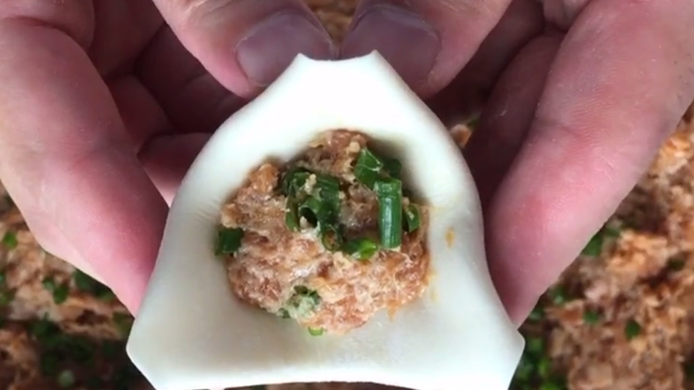 大厨教你包饺子,简单又好看,新手看一遍也能学会!