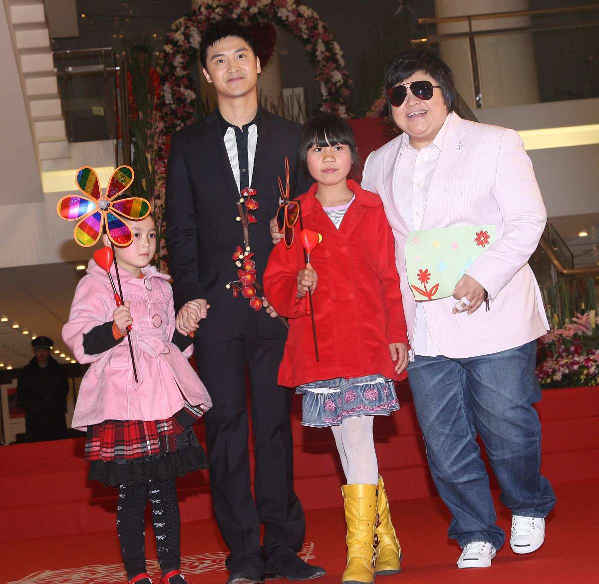 2009年2月28日,上海,2009新娱乐慈善群星会颁奖晚会.***_***田亮 韩红